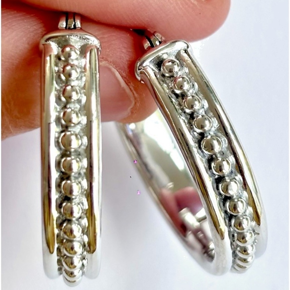 Arthur Court Aluminum Hoop Earrings 1.25 In Dotted Polished Discontinued Jewelry